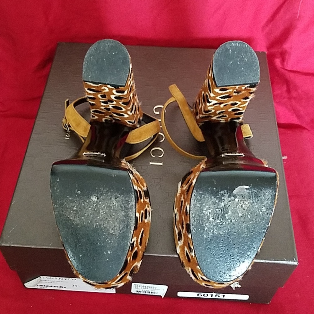 Sandals - Picture 3 of 4